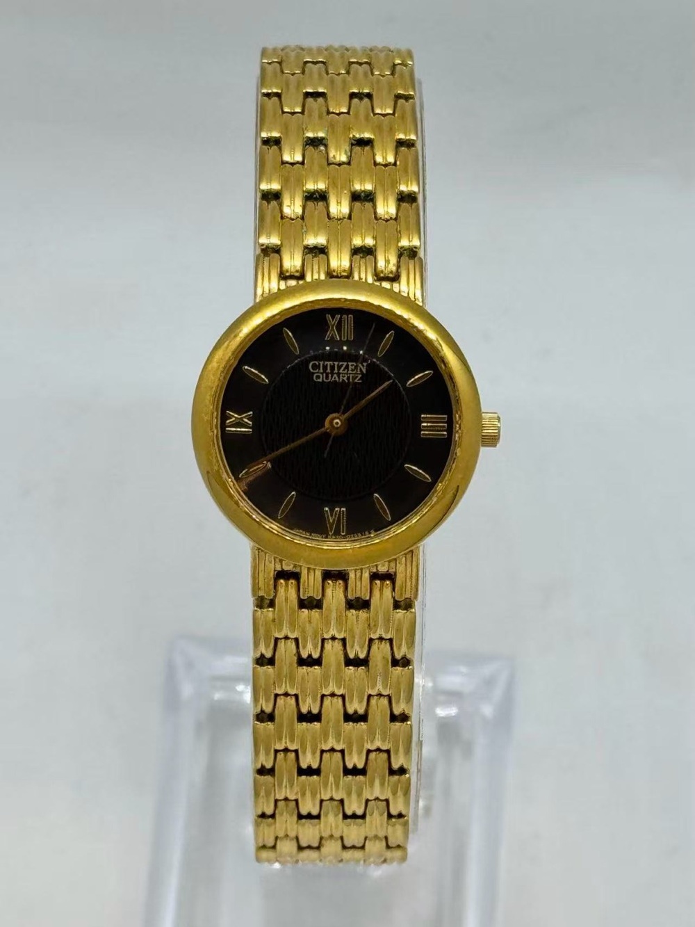 Vintage Citizen Quartz Women’s Watch Gold Tone Black Dial 24mm New Battery Runs
